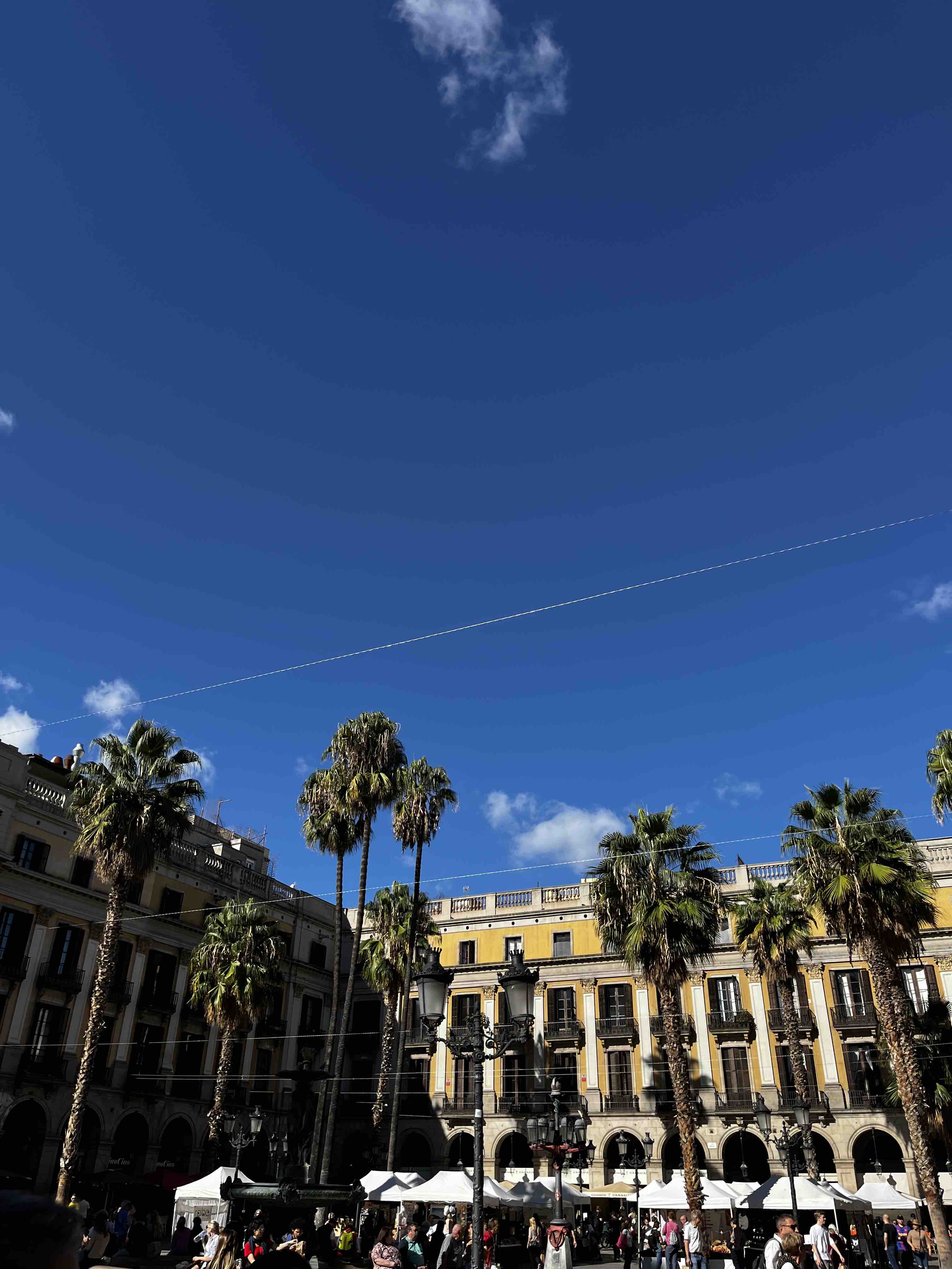 Random Barcelona plaza during walking tour